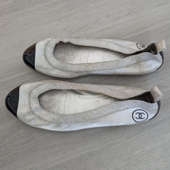Chanel Bi-Material Ballet Flats in Silver and Black Size 38.5 - Picture 4 of 8